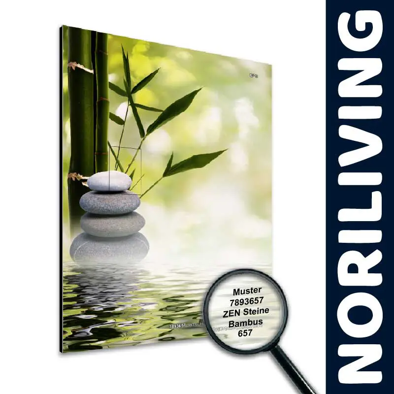 Leinwanddruck zeigt Zen-Steine und Bambus, umgeben von einer ruhigen natürlichen Umgebung, ideal für Entspannung und Meditation